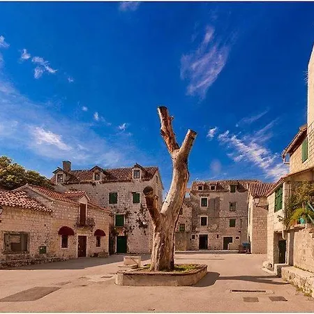 Aspalathos * Kaštela